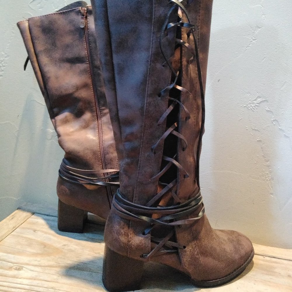 Lace up Boots